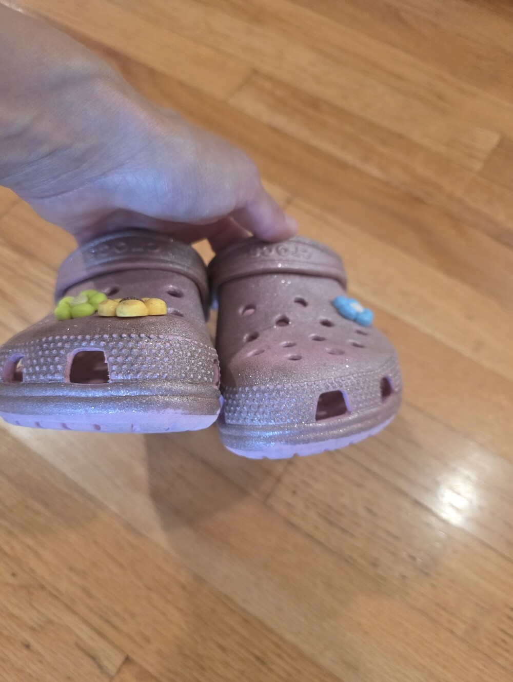 Crocs With Jibbits - Picture 3 of 8